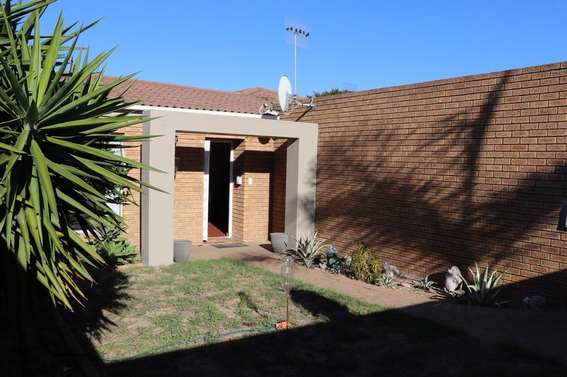 To Let 3 Bedroom Property for Rent in Vredekloof Heights Western Cape